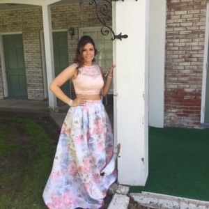 Beautiful 2 piece prom dress